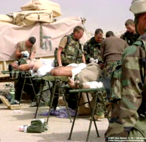 iraq\emergency_help_wounded_500.jpg